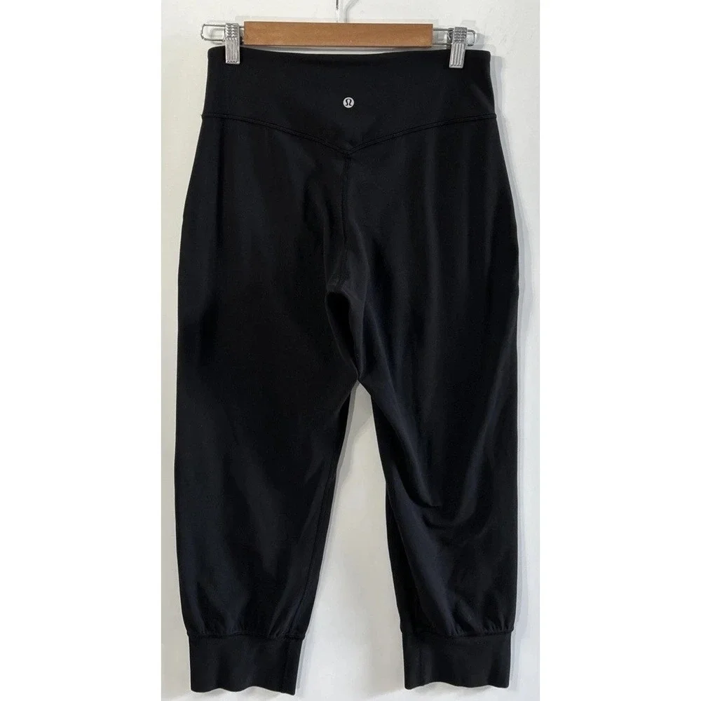 Lululemon Women's Align Jogger Crop LW6ATAS Black Size 8 NO Pilling